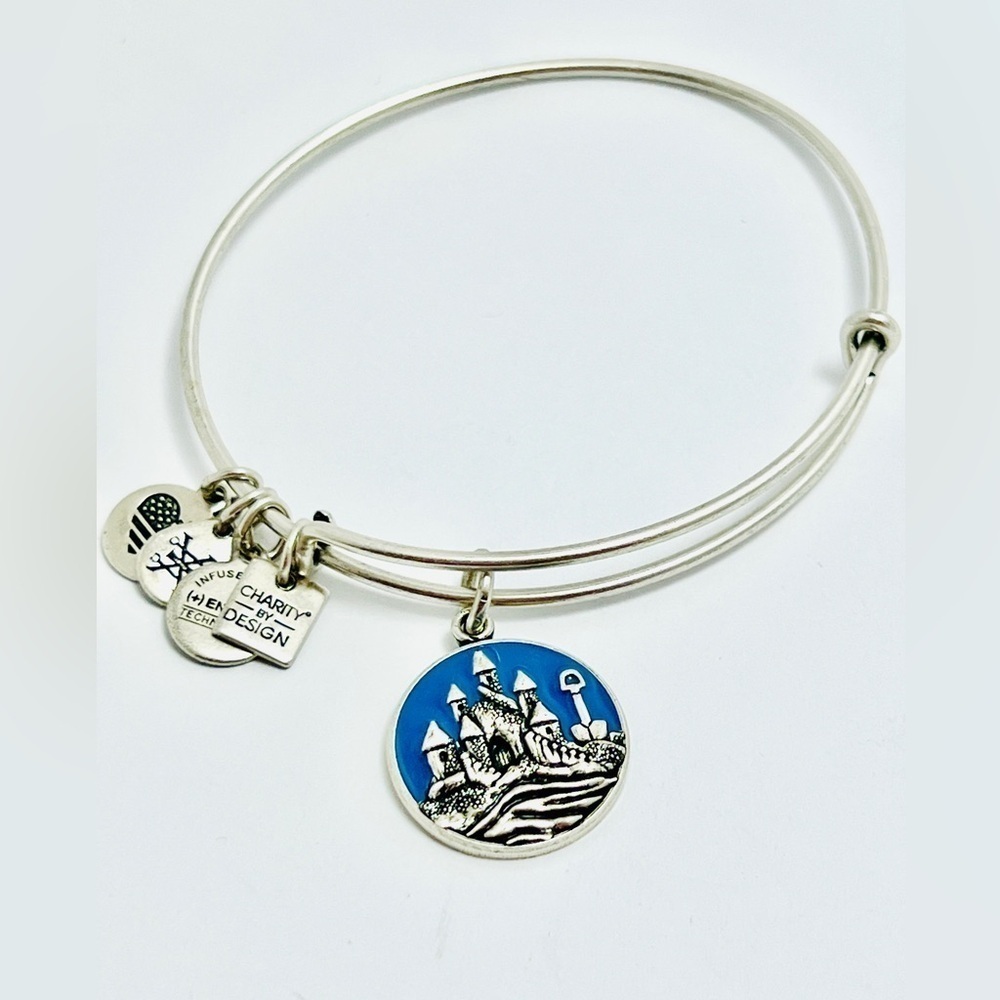Alex and Ani “Sand Castle” Expandable Charm Bangle Bracelet. Silver Finish,NWOT